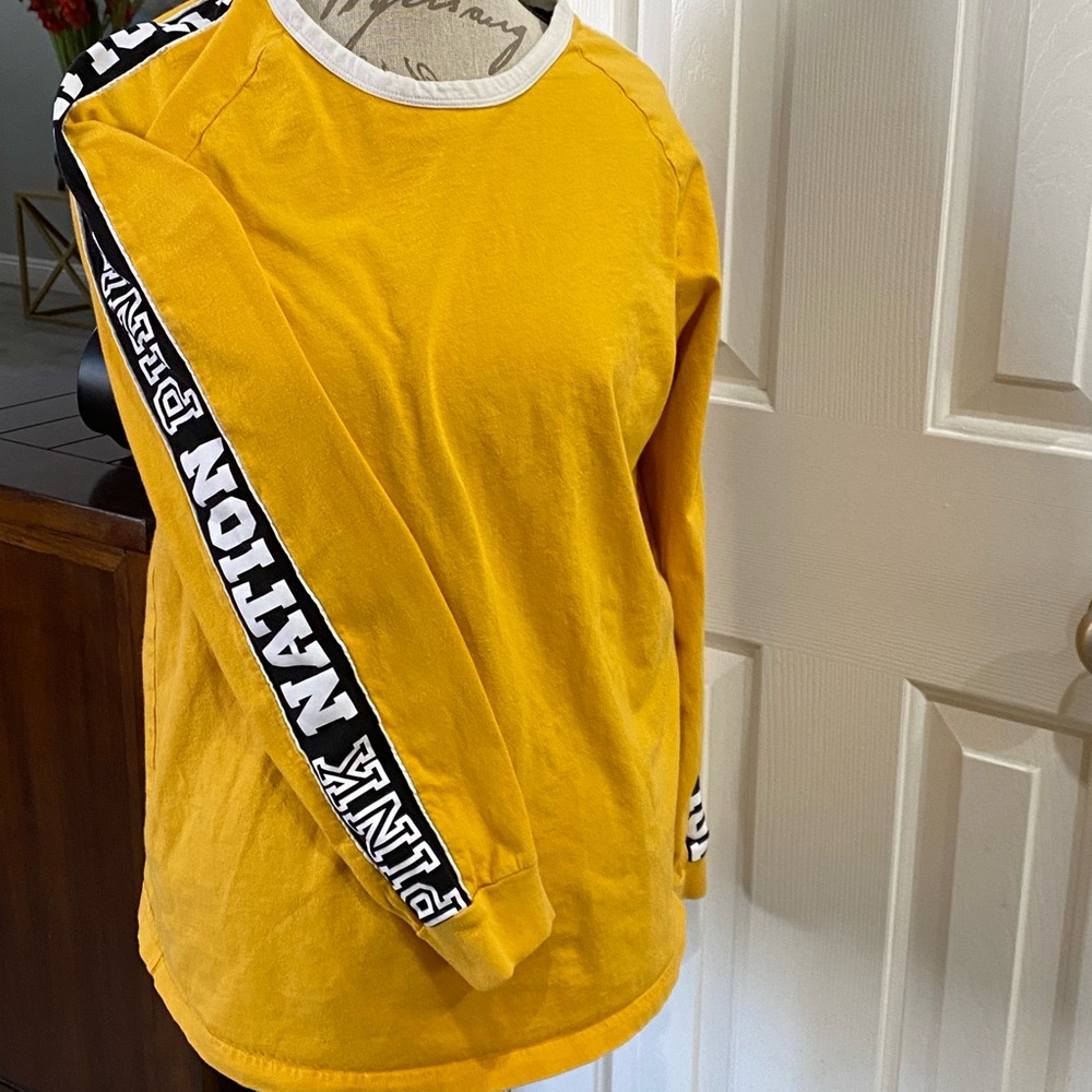 Pink- woman’s shirt size L